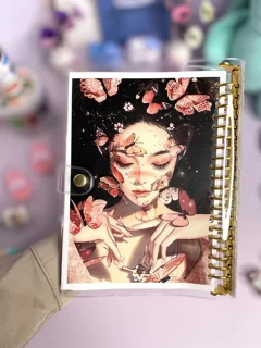 کلاسور طرح دختر پروانه ای 🦋🩷